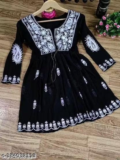SAHJANAND FASHIONABLE KURTIS