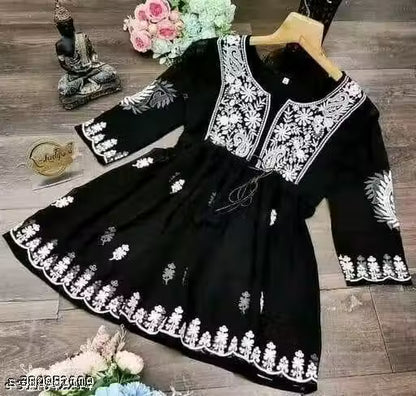SAHJANAND FASHIONABLE KURTIS