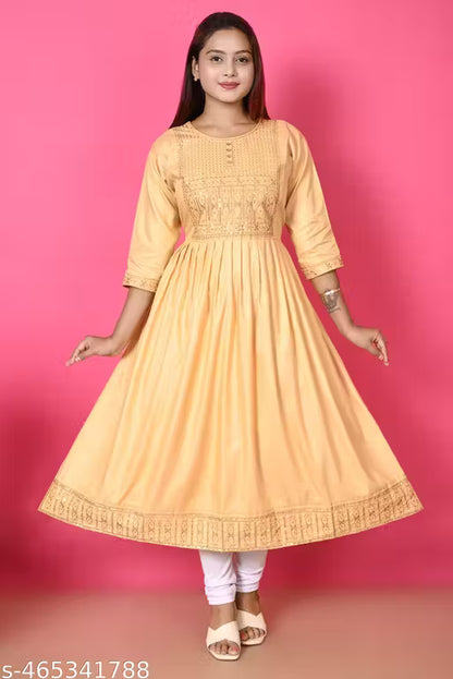 Super stylish and pretty elegant women ethnic kurti
